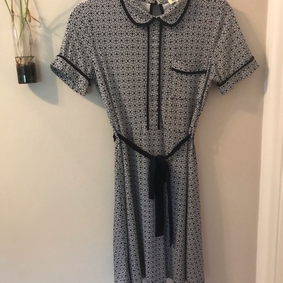 Monteau Navy and White Dress - Picture 5 of 5